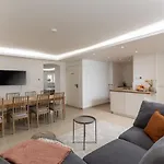 Spacious Apartment In Hemholtzkiez Prenzlauer Berg For 8 People Hiddenseer