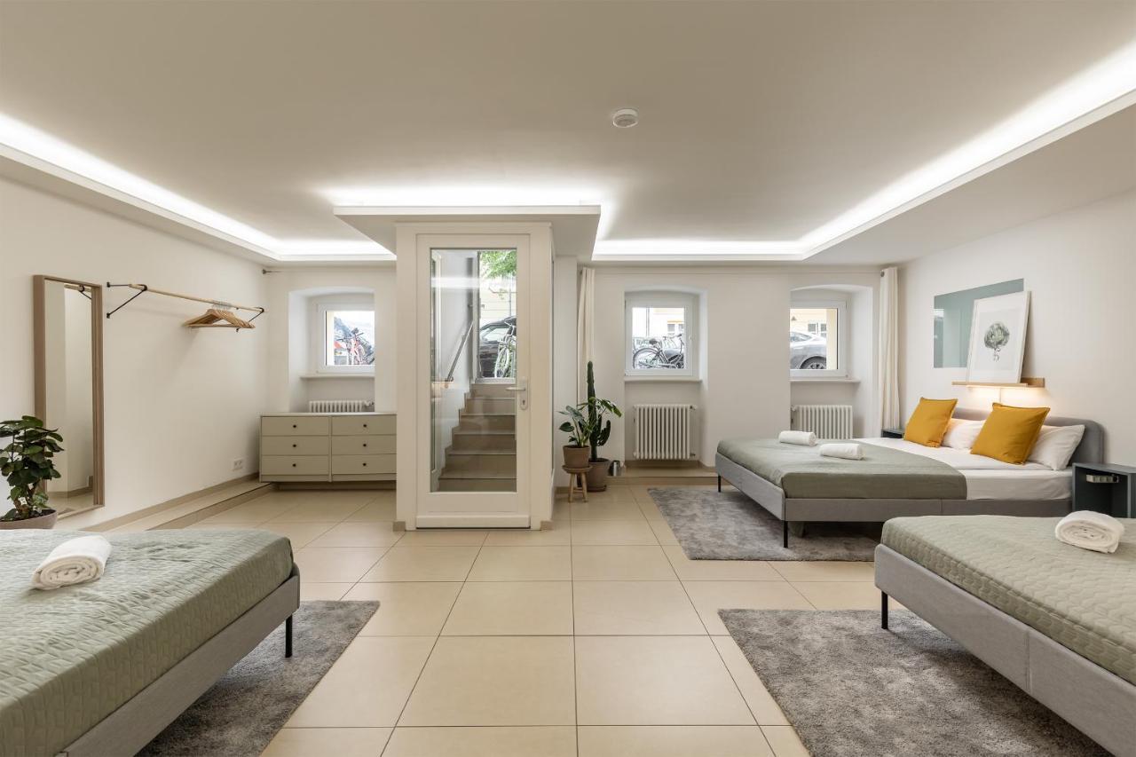 Spacious In Hemholtzkiez Prenzlauer Berg For 8 People Hiddenseer Appartement